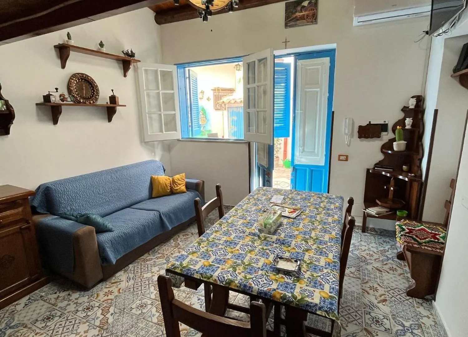 Cortile Siciliano Apartment Palermo 0*,  Italy